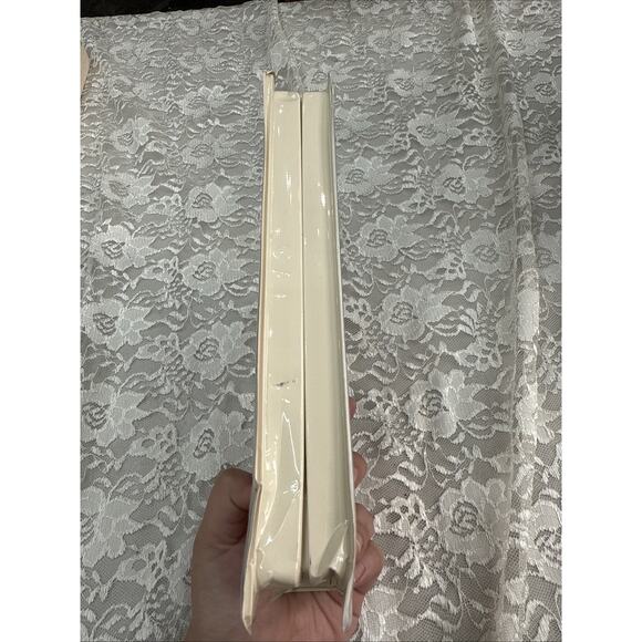 Vintage 90s 1993 Disney’s Aladdin VHS Black Diamond Clamshell Tested Works - Picture 3 of 5